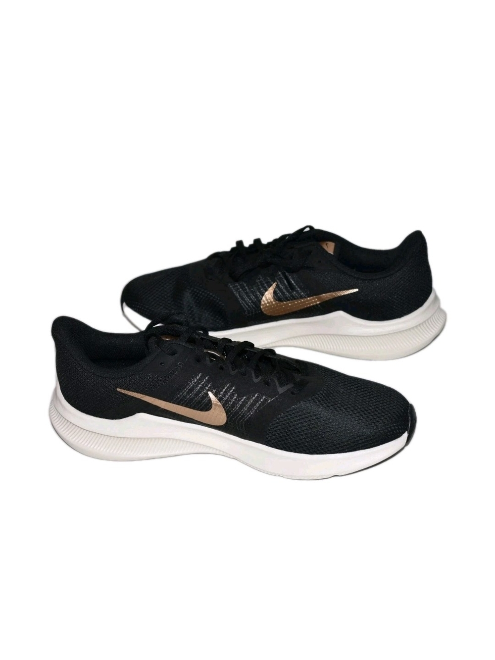 New Nike Downshifter 11 sneakers featuring a black mesh metallic copper Sz 11